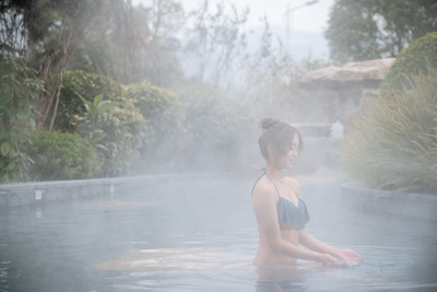 旅游產品拍攝,拍攝地點位于貴陽市樂灣溫泉度假酒店