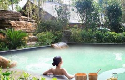 冬天泡溫泉好還是夏天泡溫泉好 泡溫泉什么季節最好最合適