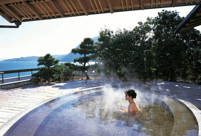 在過山車里泡溫泉,日本人辦到了-旅游頻道-手機