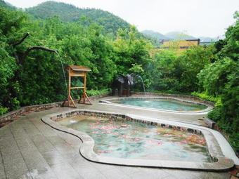 【韶關(guān)新豐江源溫泉旅游度假山莊】新豐縣連鎖大全,點(diǎn)擊查看全部1家分店