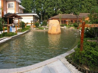 龍佑溫泉一日游 溫暖身心的休閑之旅